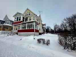 featured image of 7 Ledyard St