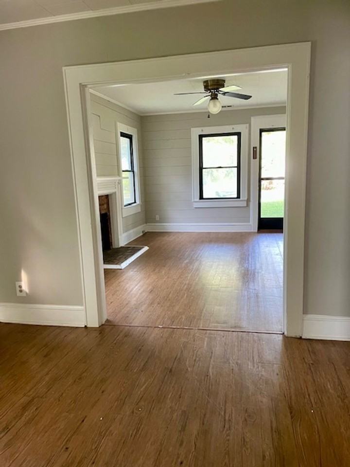 526 N Adams St - Photo 4 of 8