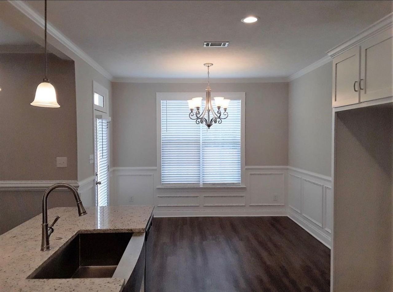 137 Dublin Loop - Photo 2 of 12