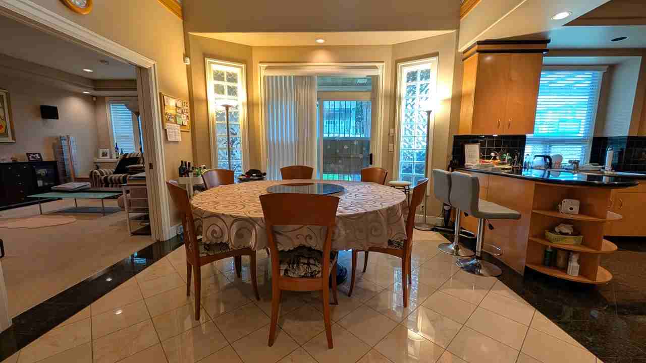 6044 Granville Crescent - Photo 3 of 23