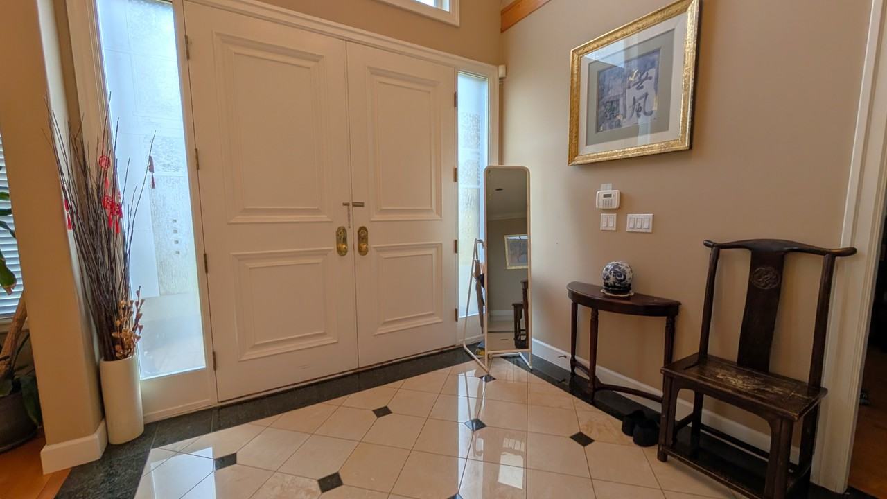 6044 Granville Crescent - Photo 6 of 23