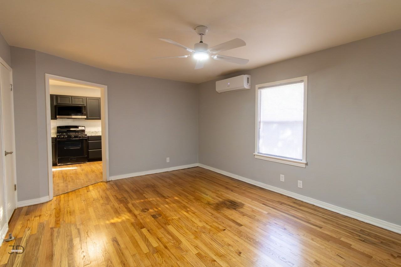 3206 9th St #1 - Photo 5 of 17