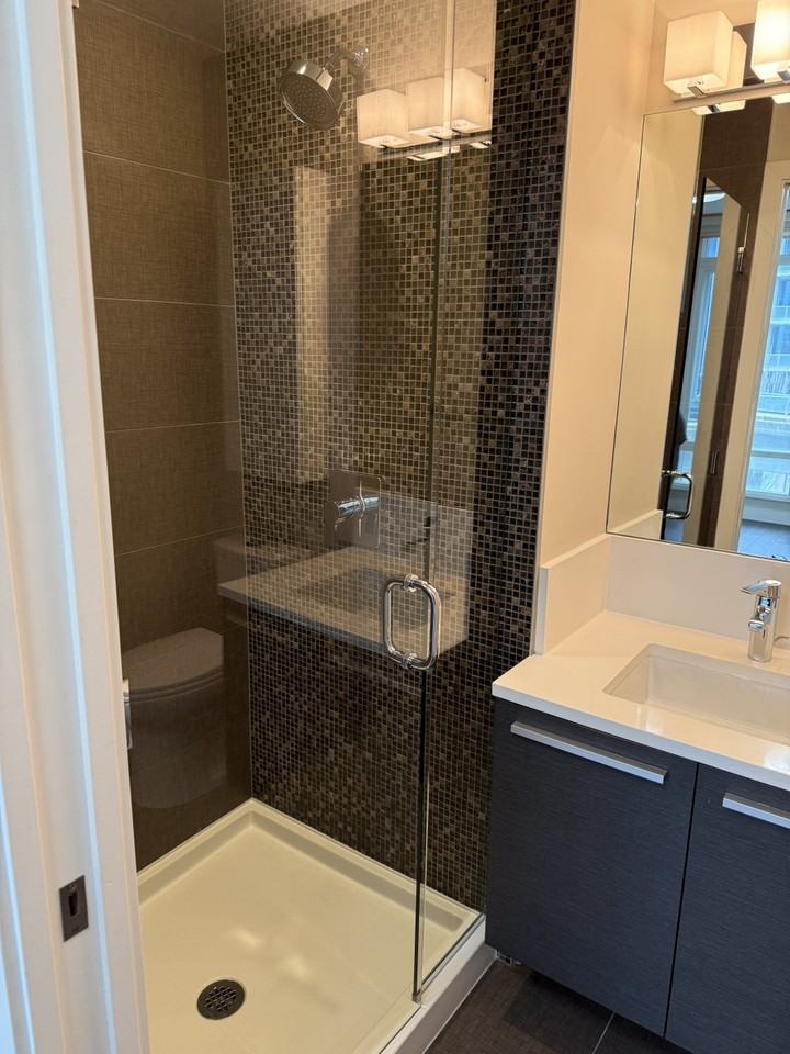 4410–4498 Lougheed Hwy - Photo 5 of 20