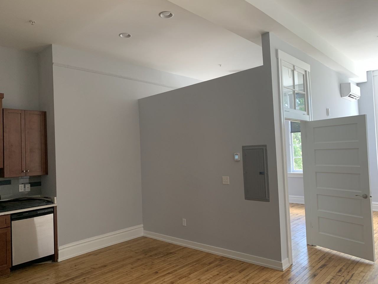 2415 Ballentine Blvd #104 - Photo 2 of 23