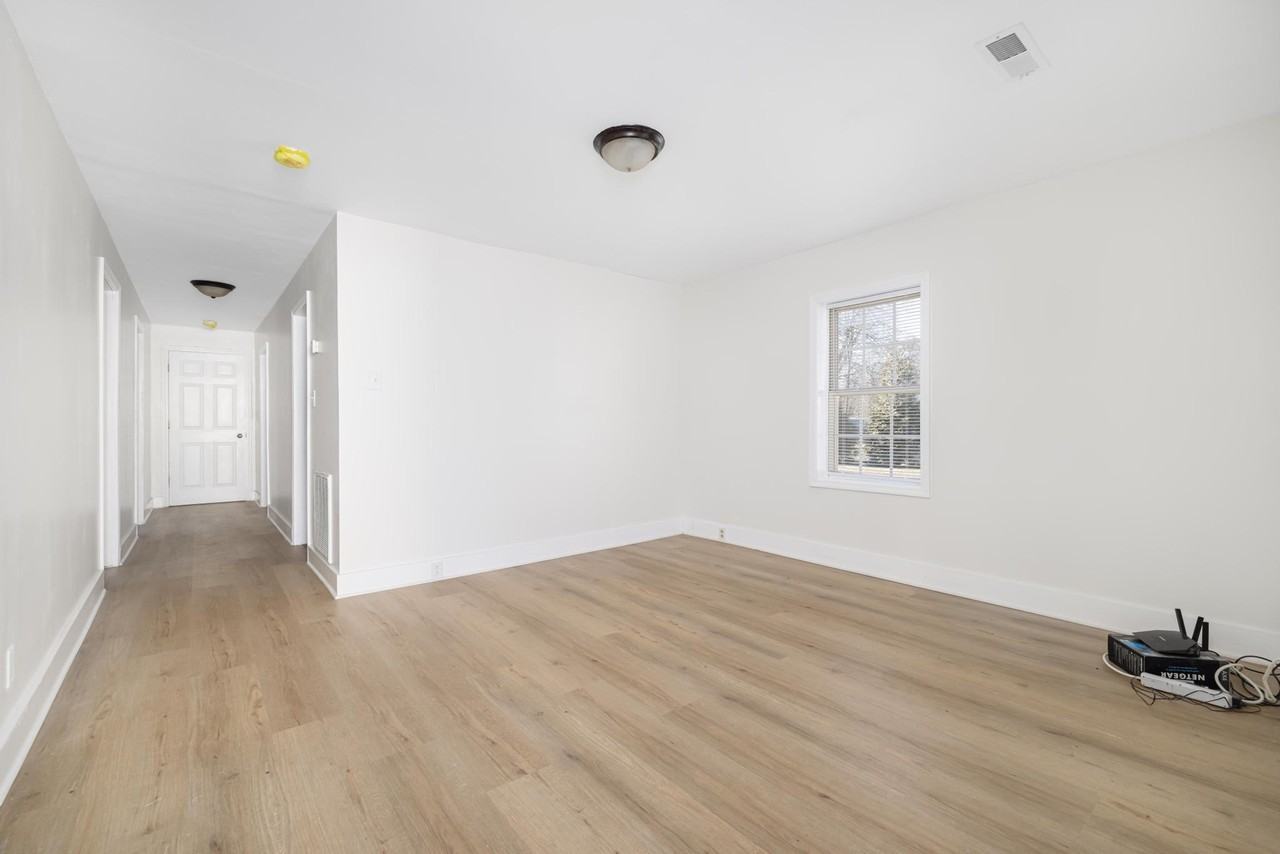 1729 Mary St #1 - Photo 3 of 10