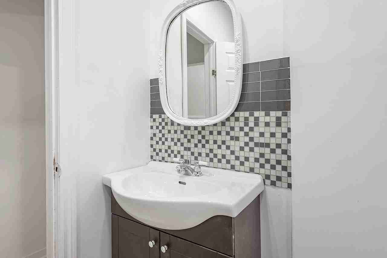 Rue Saint-Urbain & Avenue du Mont-Royal Ouest - Photo 7 of 22