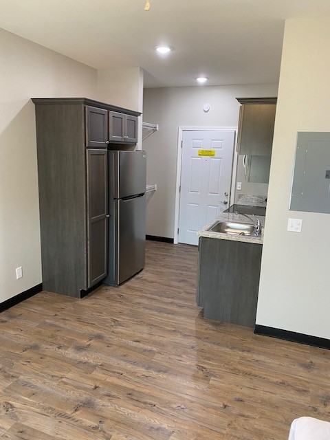 122 W 8th St Apt 7 #122-7 - Photo 5 of 11