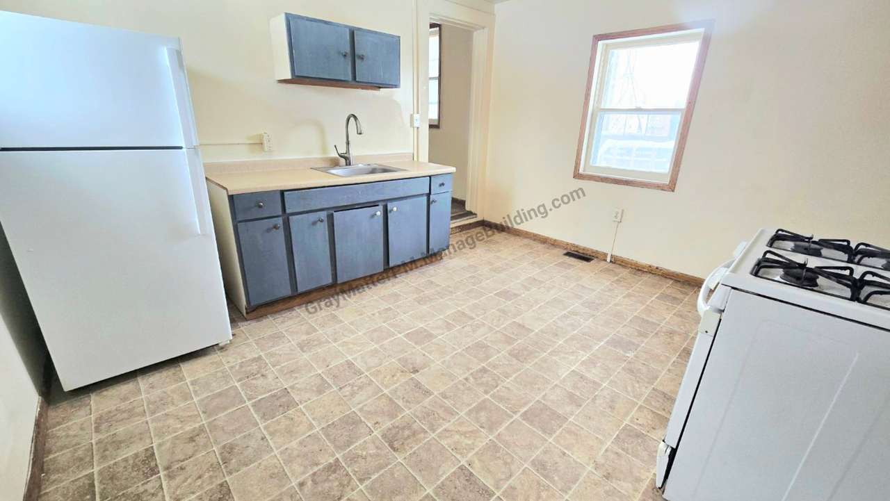 2223 Peach St #4BACK - Photo 3 of 14