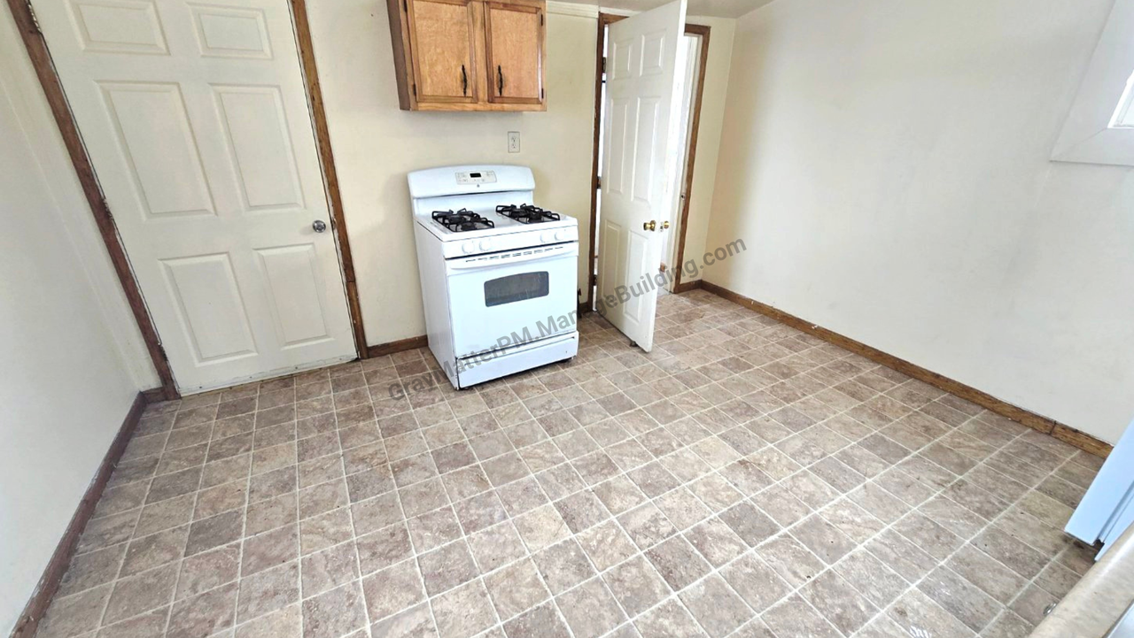 2223 Peach St #4BACK - Photo 4 of 14