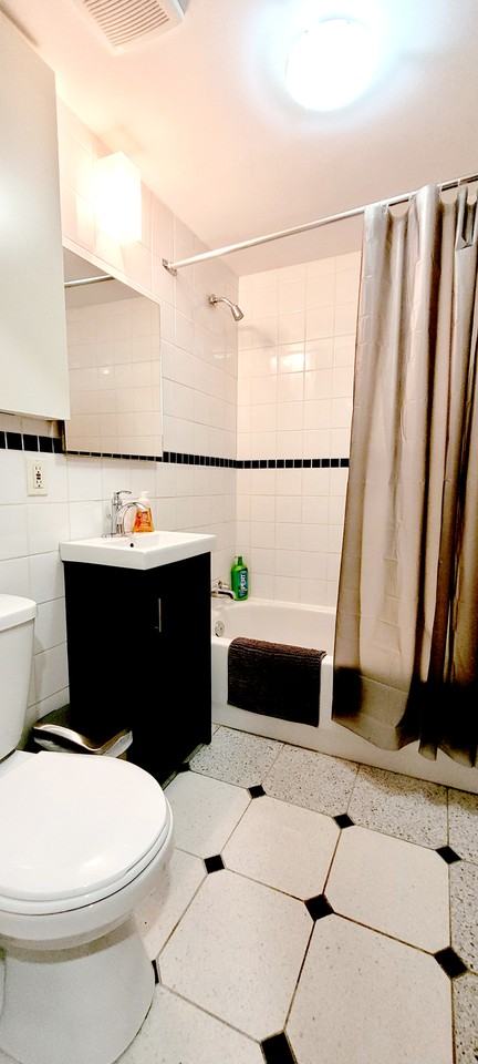 4098 Rue De Bullion - Photo 6 of 15