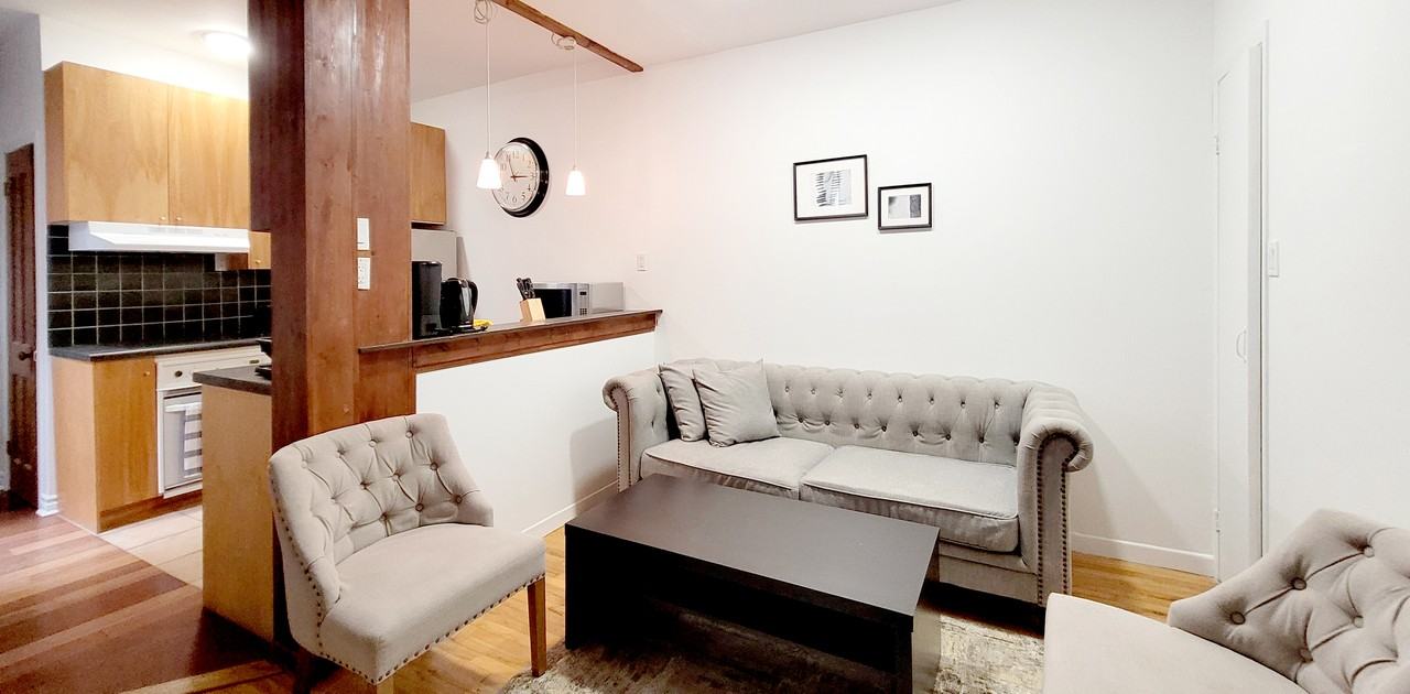 4098 Rue De Bullion - Photo 2 of 15