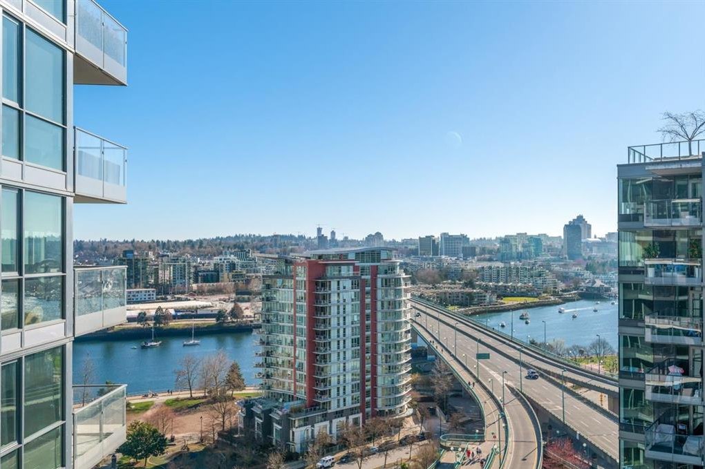 38 Smithe Street #1851 - Photo 2 of 14