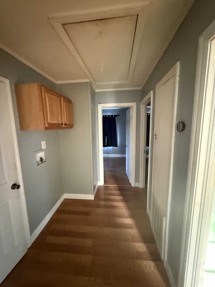 215 Peachtree Cir #1 - Photo 7 of 10