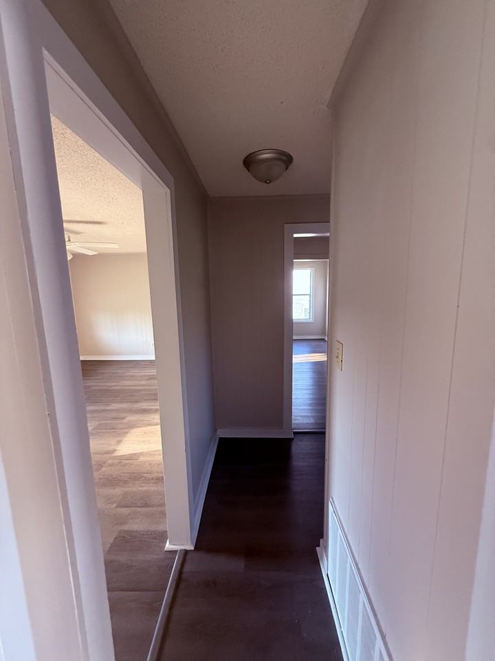 724 Mcarthur Blvd #1 - Photo 6 of 11