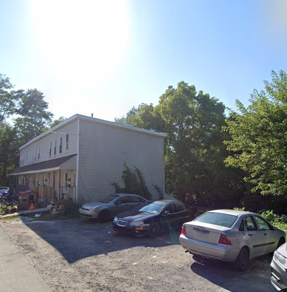 19 Amity Ct #15REAR - Photo 2 of 11