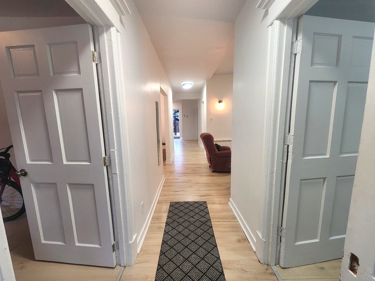 3845 Rue Claude - Photo 2 of 20