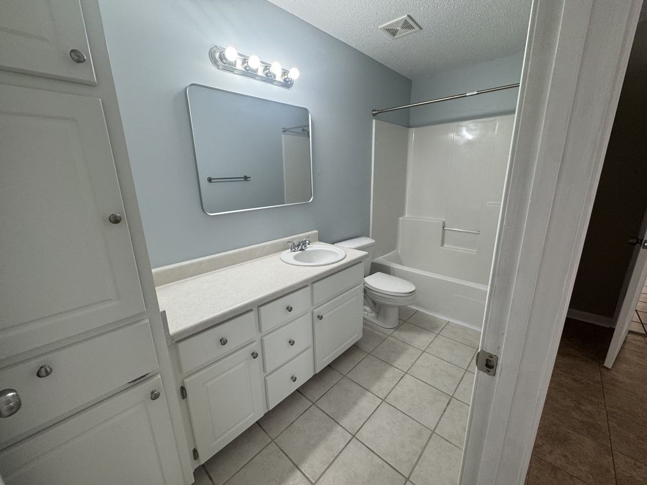 132 Cove Ln #1 - Photo 3 of 10