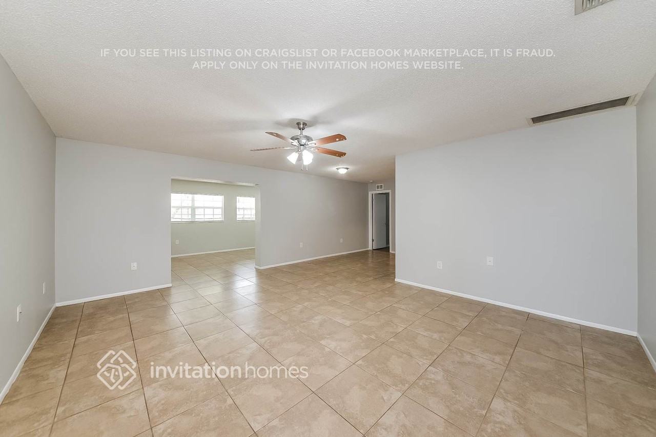 7216 14th Ave Nw - Photo 3 of 17