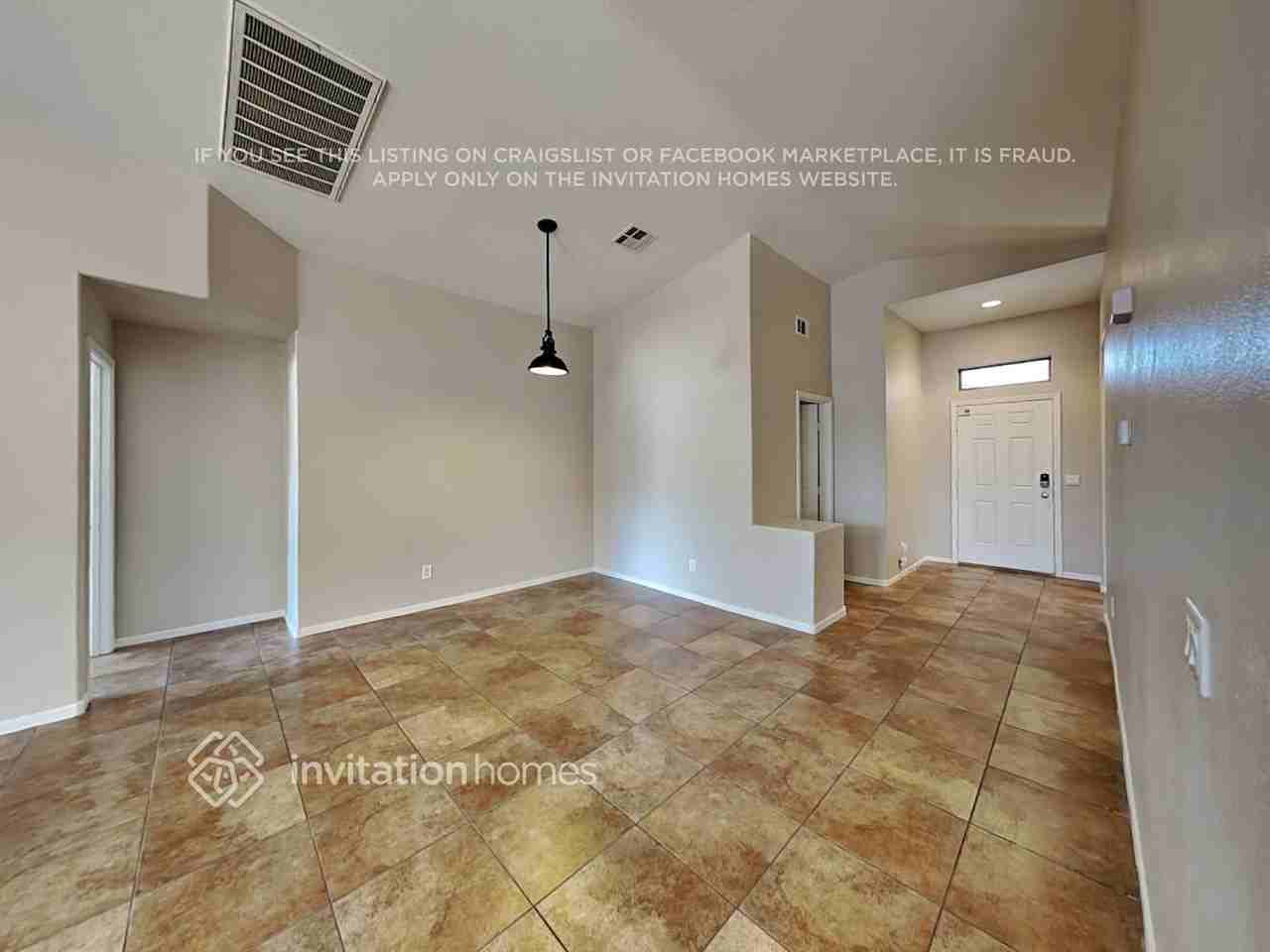5745 Oasis Ridge St - Photo 7 of 19