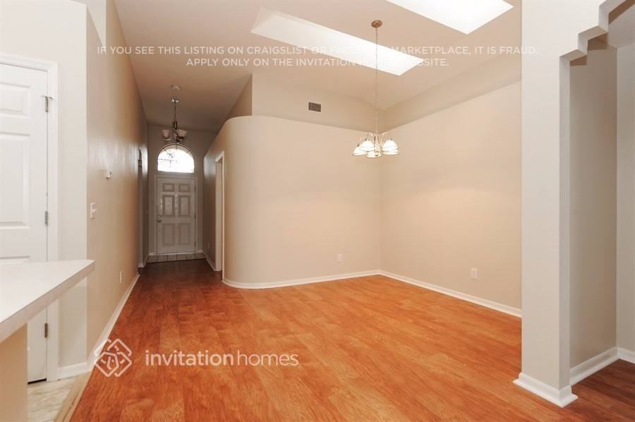 6037 Weatherwood Cir - Photo 2 of 15