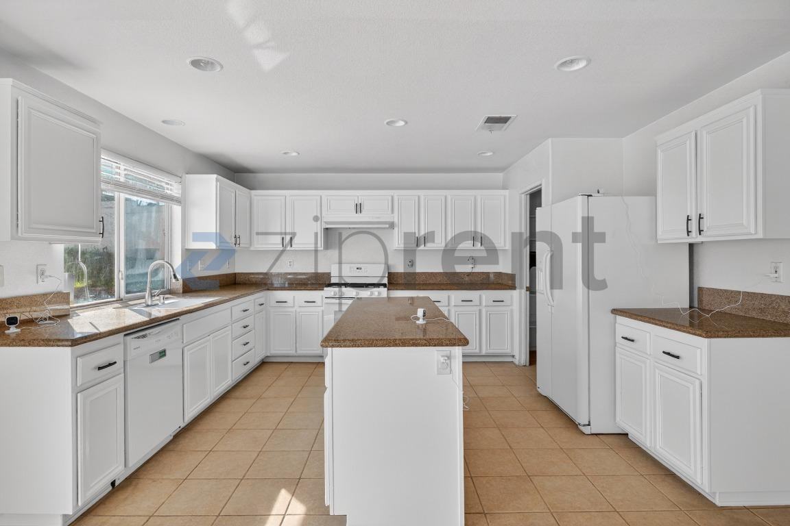 703 Diamond Dr - Photo 7 of 27