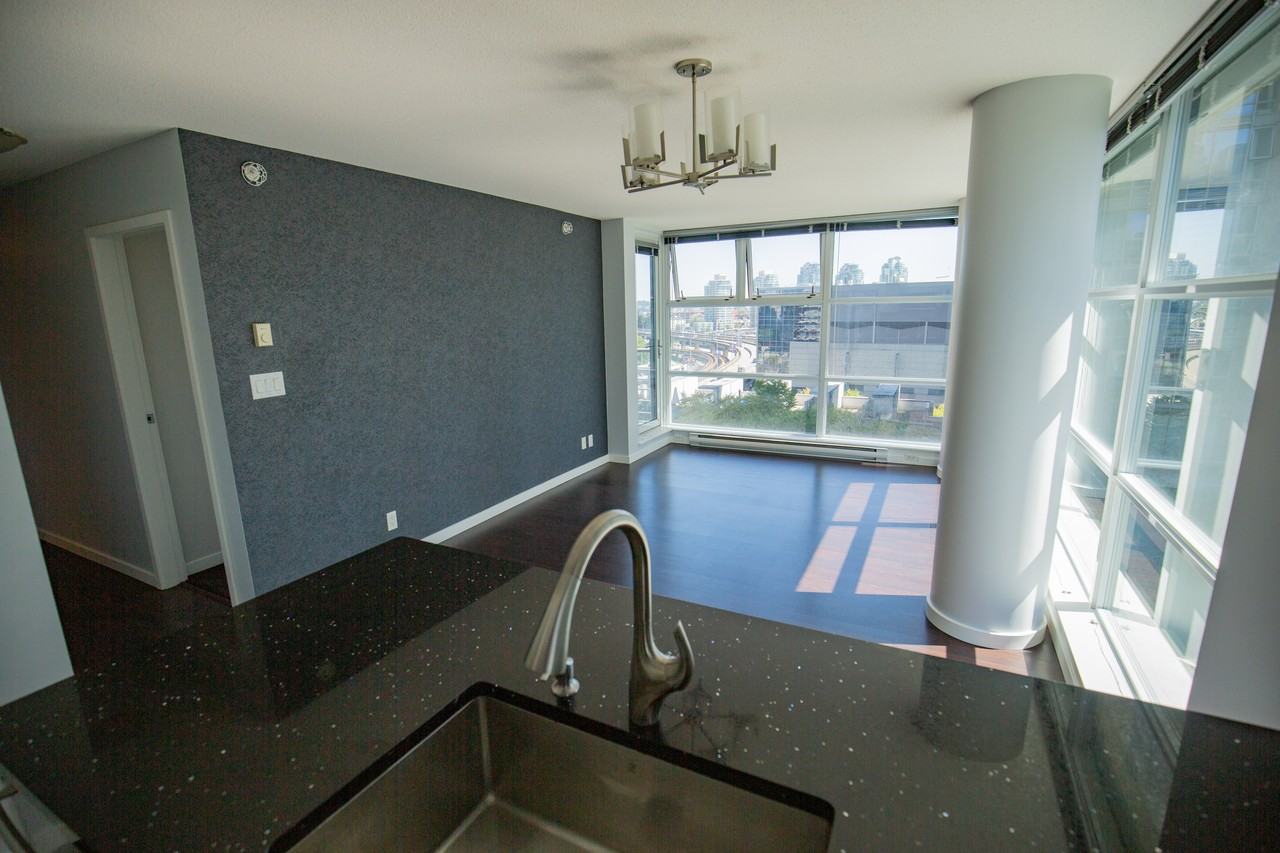 602 Citadel Parade #701 - Photo 7 of 50