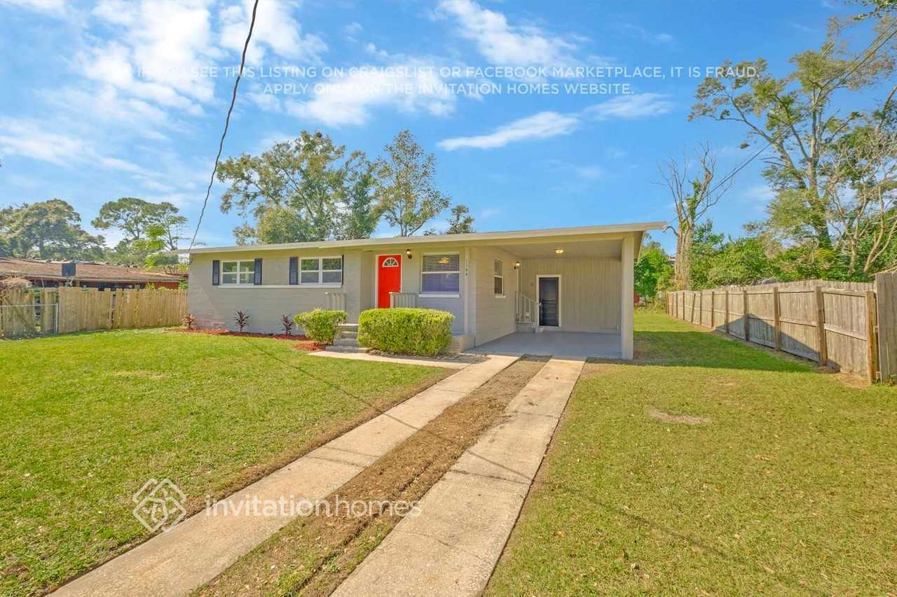 1144 Skye Dr E - Photo 4 of 27