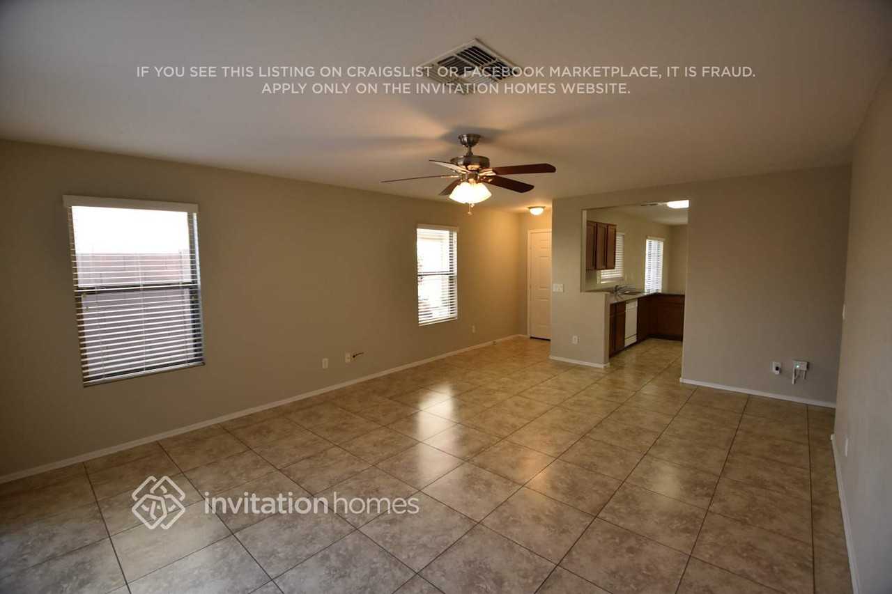 12470 W Redfield Rd - Photo 3 of 16