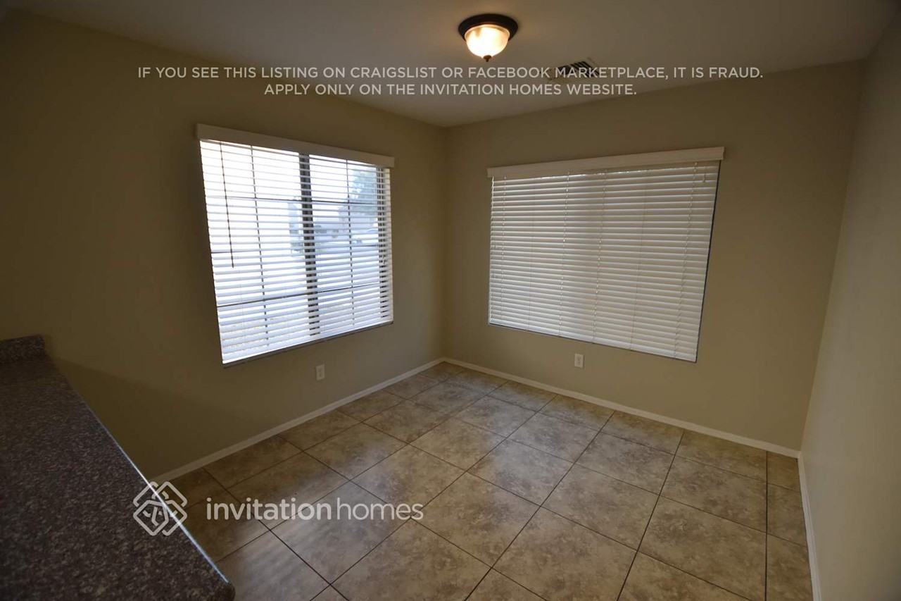 12470 W Redfield Rd - Photo 6 of 16