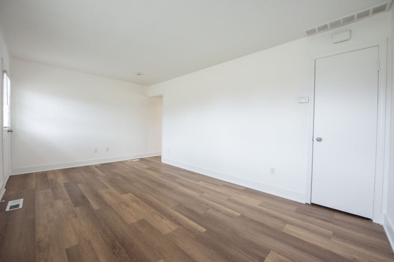 3012 Larkmoor St #2 - Photo 3 of 26