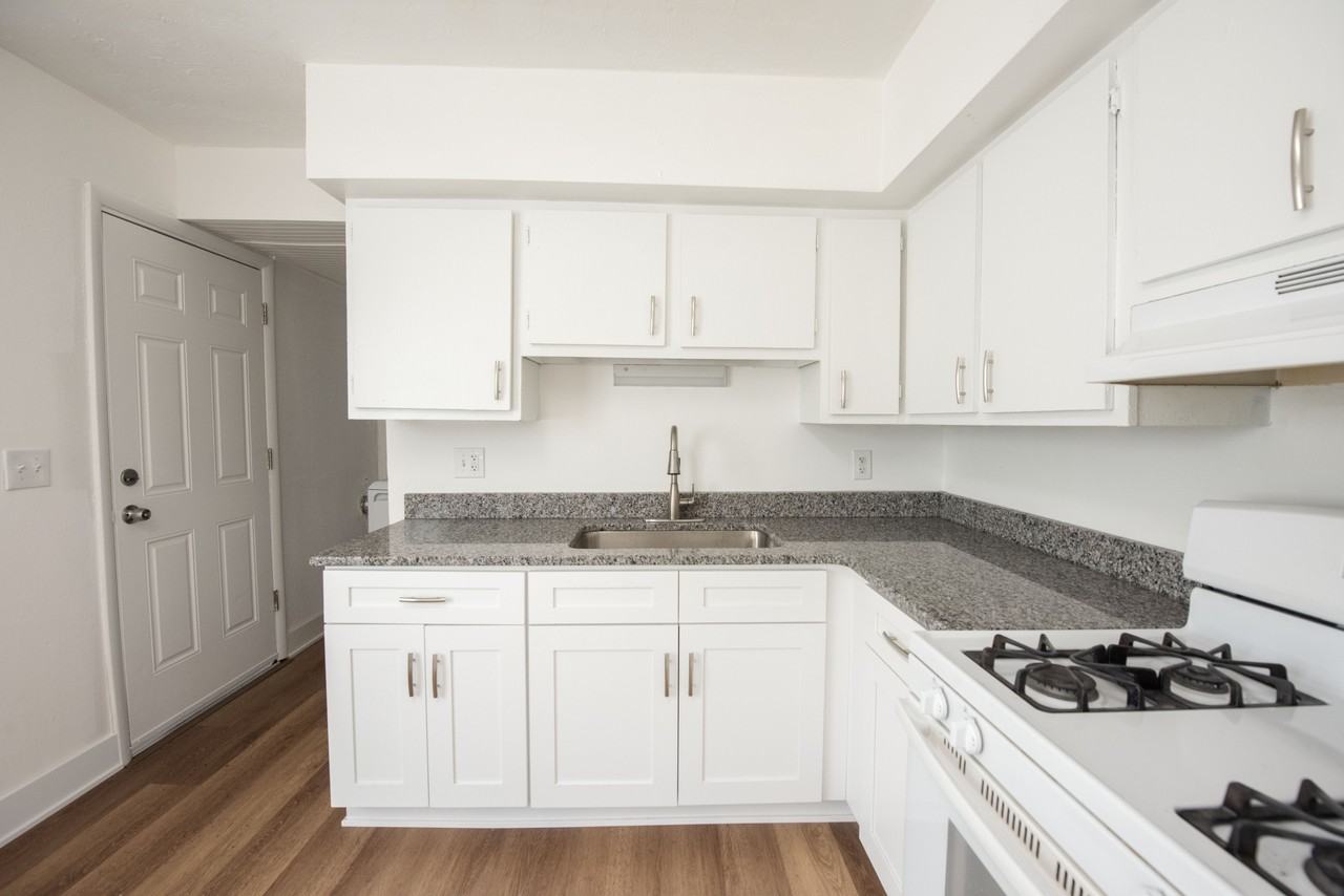 3012 Larkmoor St #2 - Photo 7 of 26