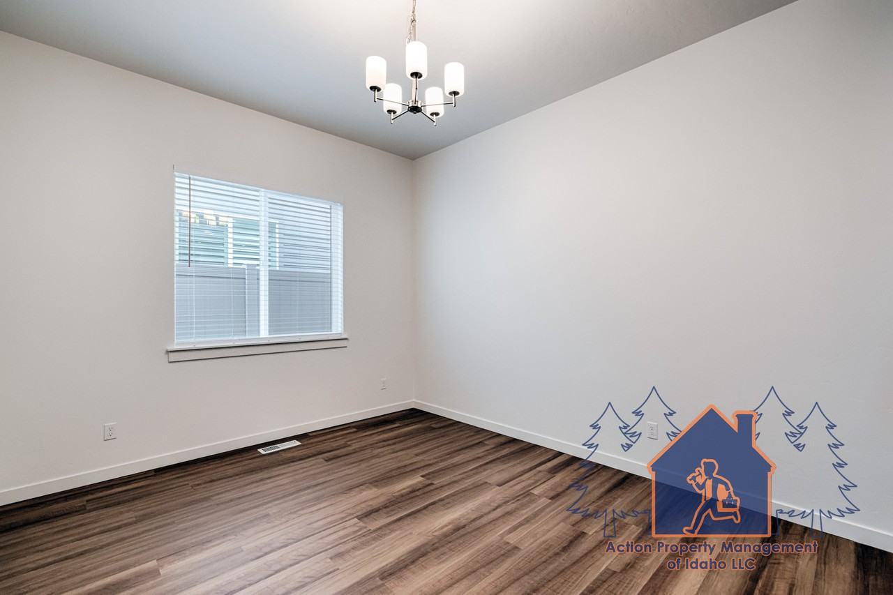 8548 W Lilburn St #1 - Photo 7 of 37