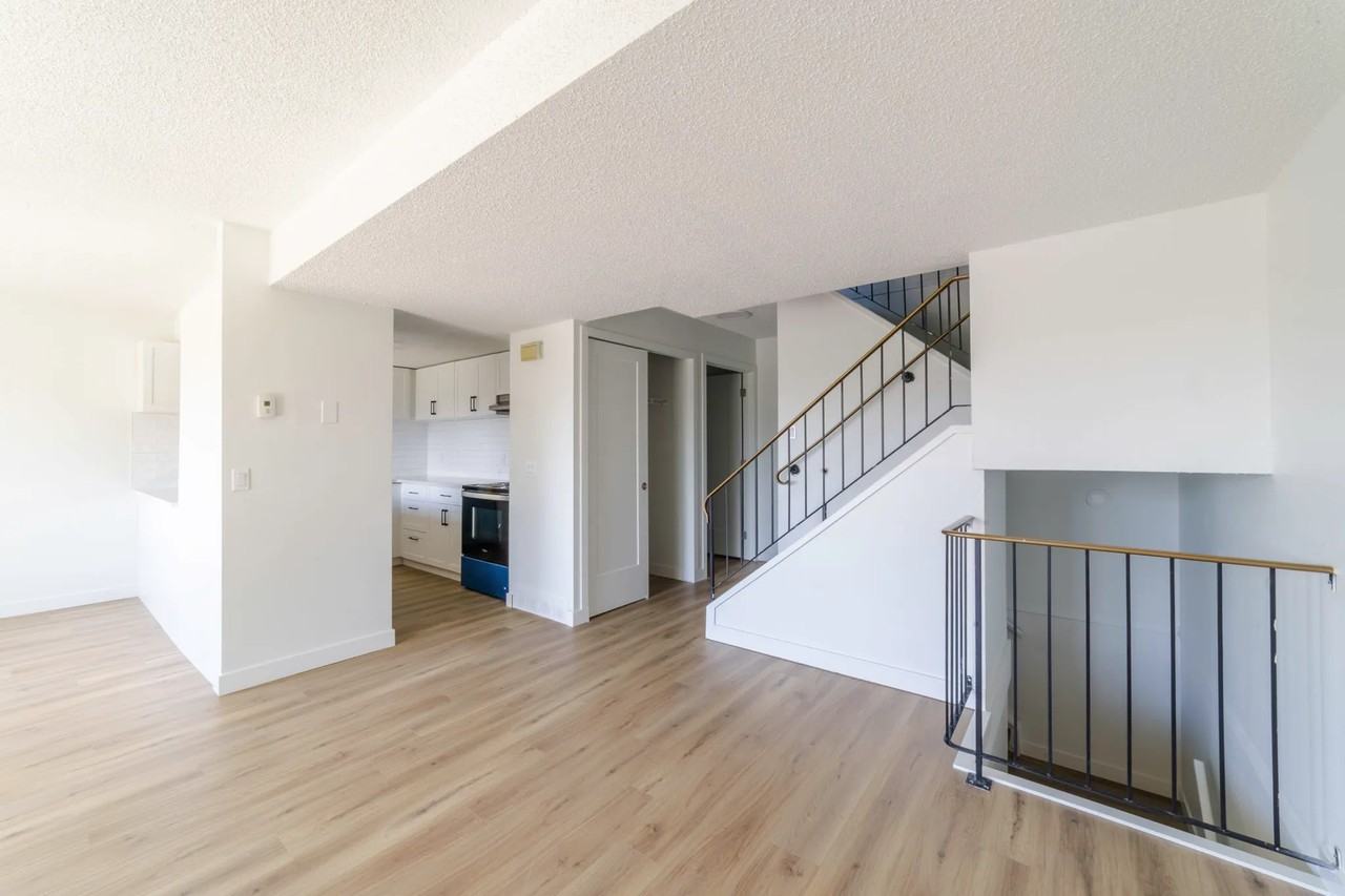 King's Alley - Photo 5 of 47