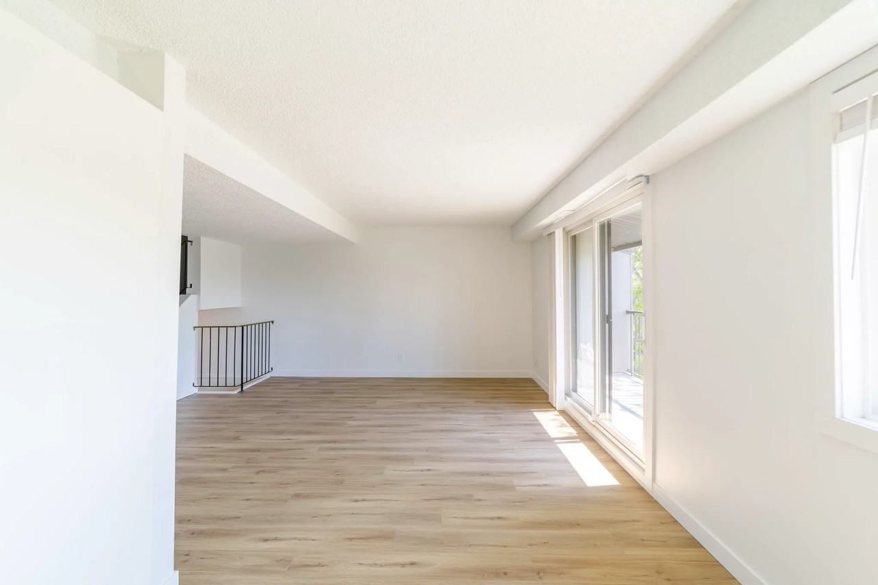 King's Alley - Photo 6 of 47