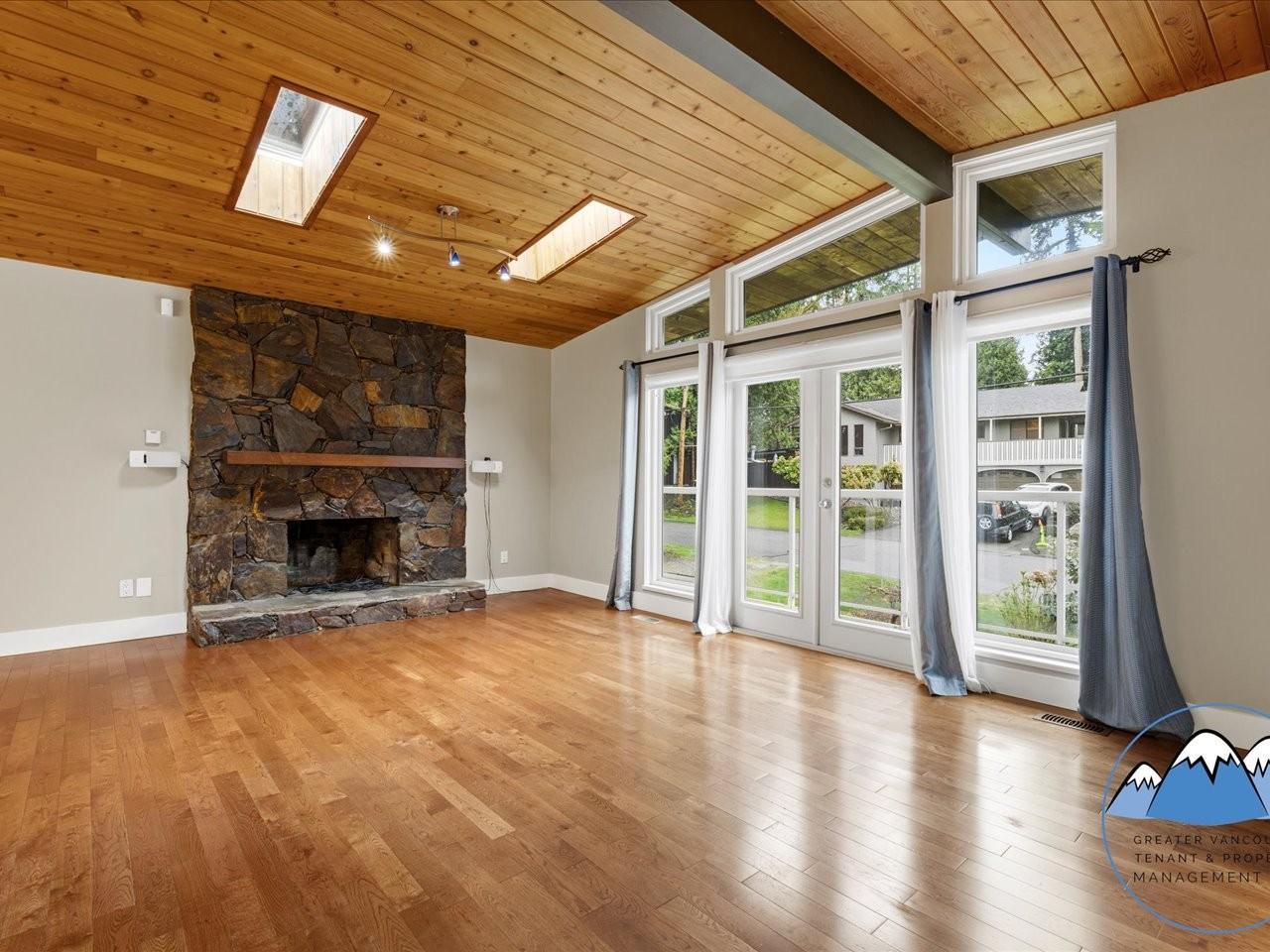 10541 Suncrest Dr - Photo 7 of 44