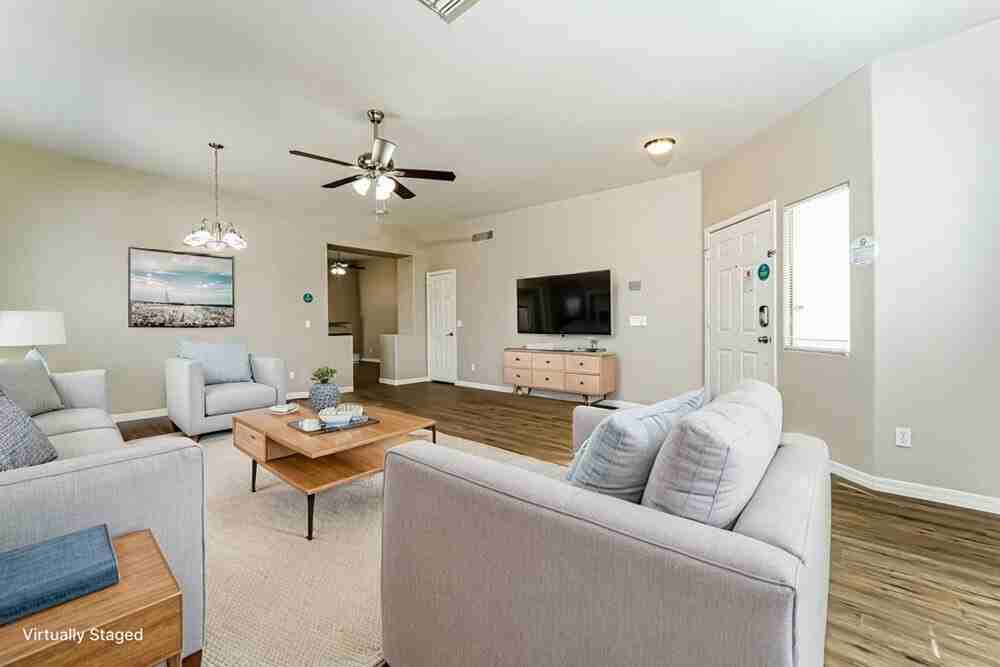 1534 W Churchill Pl - Photo 3 of 19