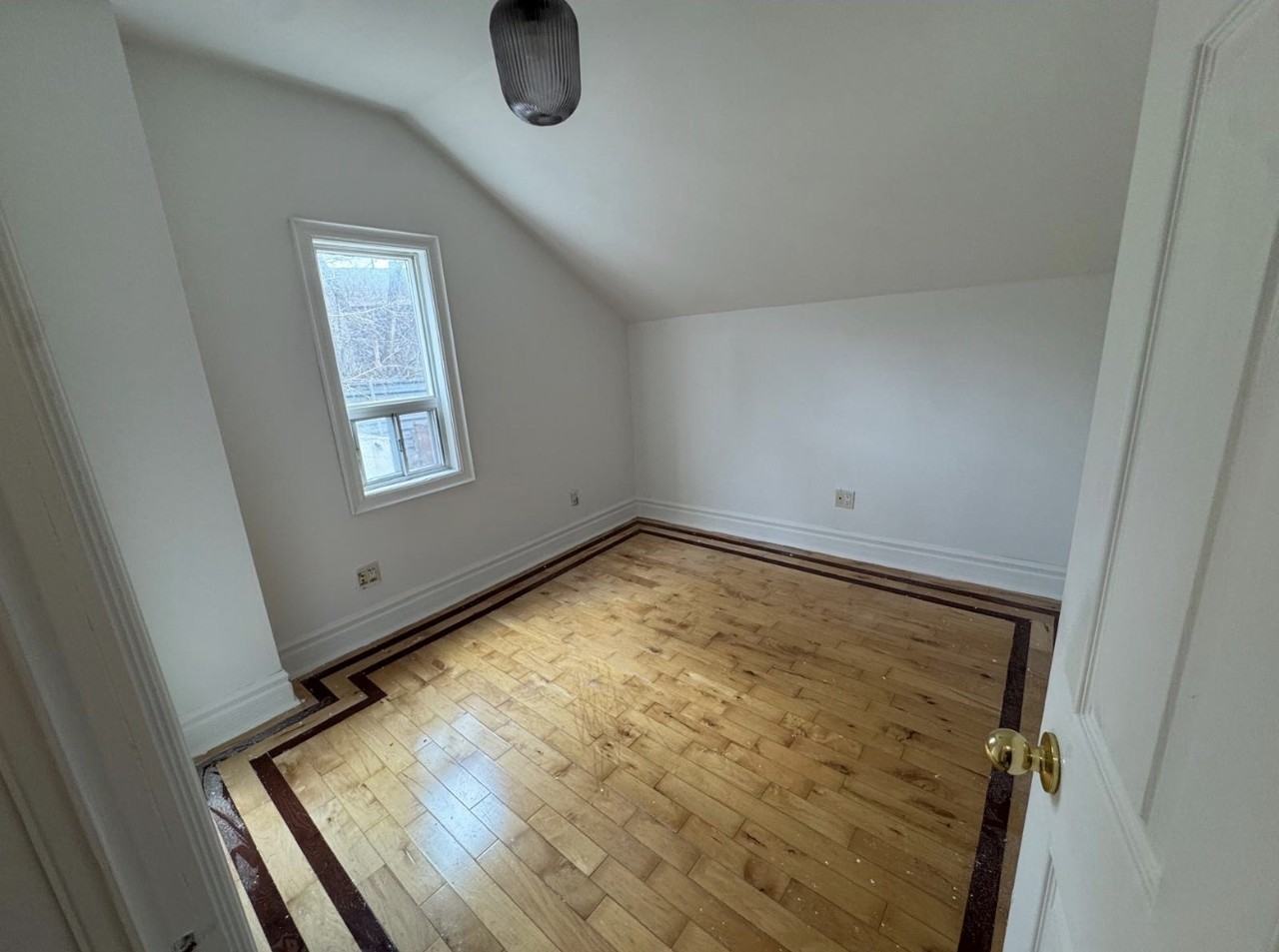 47 Hillary Ave - Photo 2 of 4