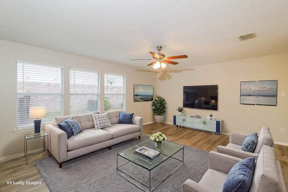 1311 Dakota Trl - Photo 4 of 19