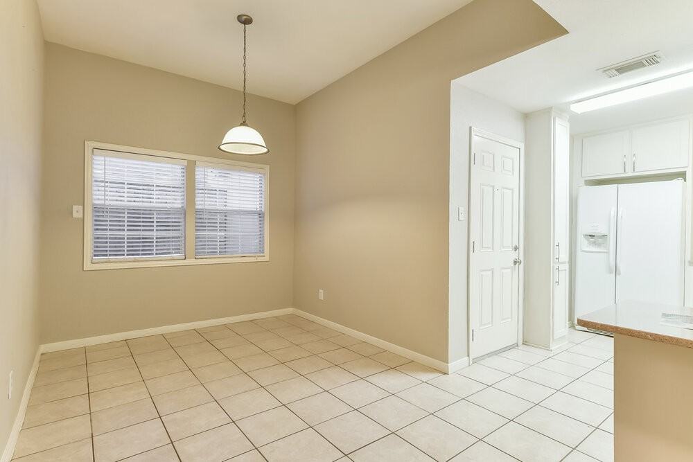 13207 Pebblewalk Cir S - Photo 6 of 16