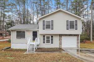 featured image of 6207 Radford Dr