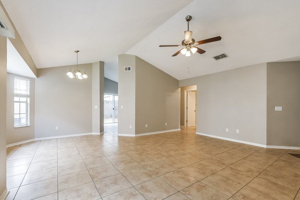 201 Whiterapids Ct - Photo 4 of 16