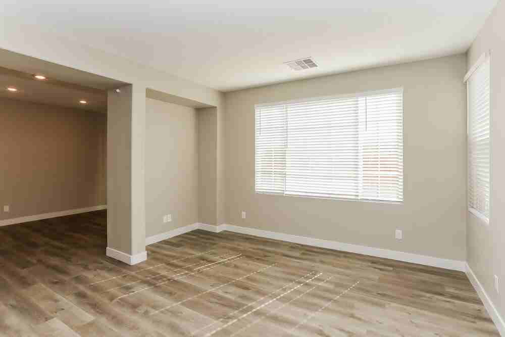 5712 Athinas St - Photo 5 of 20