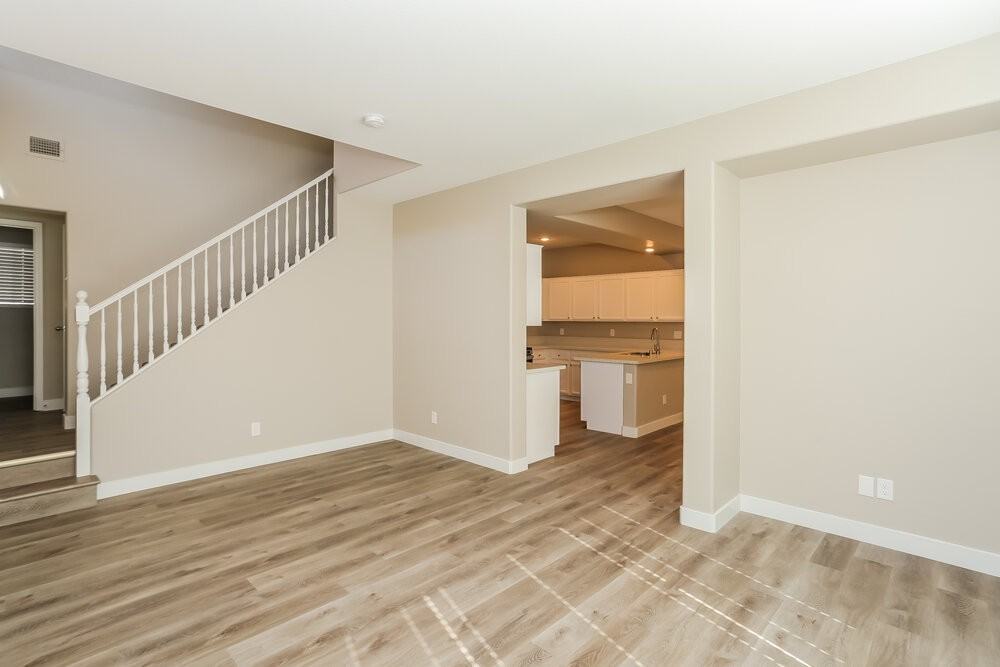 5712 Athinas St - Photo 6 of 20