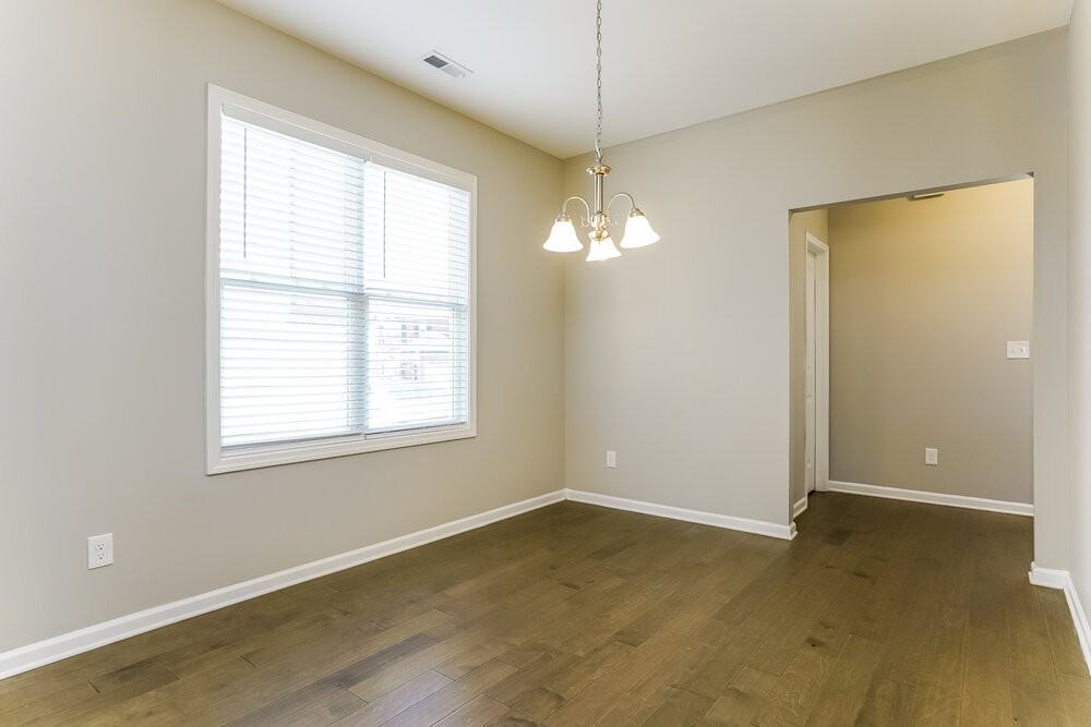 395 Crawford Pkwy - Photo 7 of 17