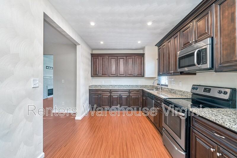 1552 Fleetwood Ave - Photo 5 of 31