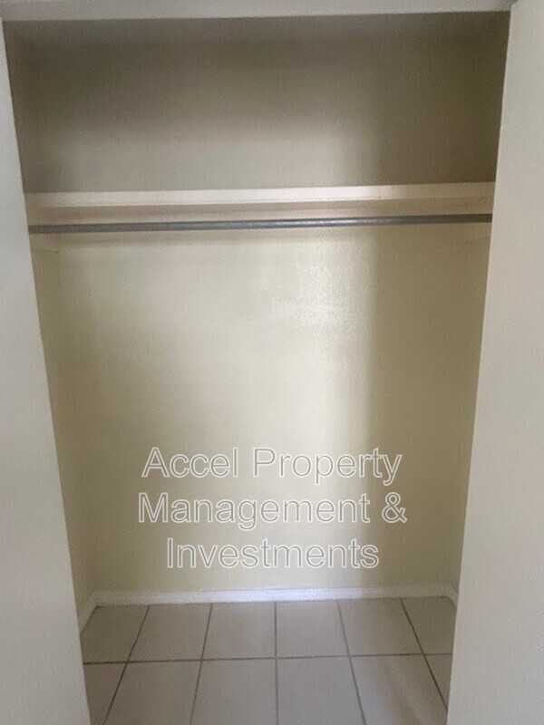 2805 N 31st St #C - Photo 6 of 10