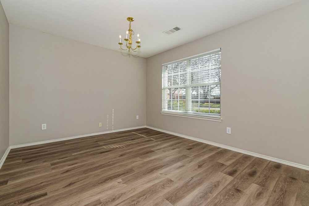 3884 Pinebluff Ln - Photo 4 of 16