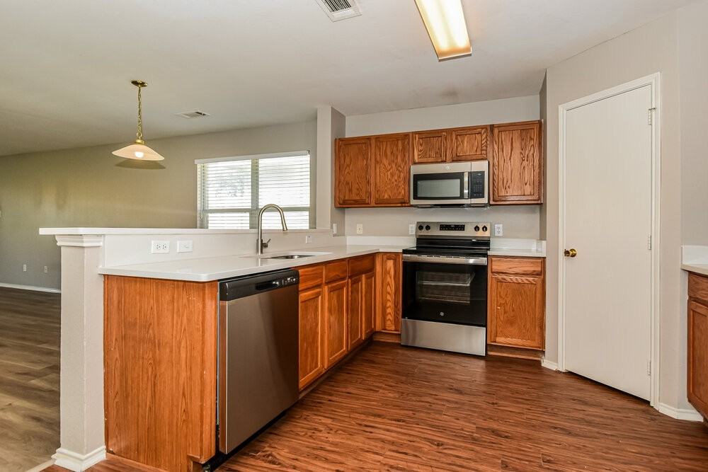 3884 Pinebluff Ln - Photo 5 of 16