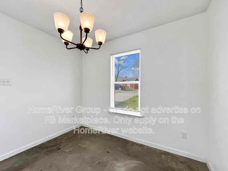 2975 Lake Park Rd - Photo 4 of 20