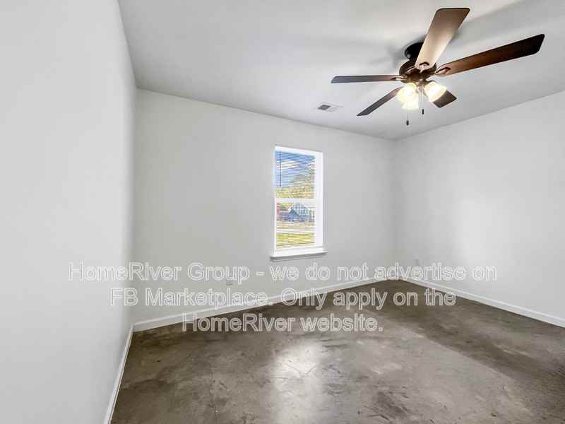 2975 Lake Park Rd - Photo 6 of 20